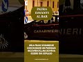 Urla frasi sconnesse con in mano un pugnale davanti al bar: ricoverato, ma doveva essere già espulso