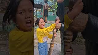 anya mau mnjem sapu nene