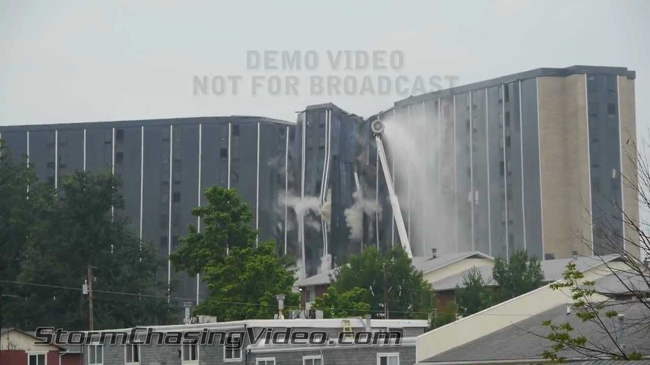 Wetzel Hall Implosion, Malcomb, IL