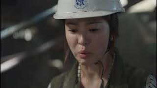 Kang has to make a heartbraking choice between two patients | Descendants of the Sun Ep.13