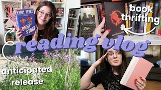 READING VLOG // reading Funny Story, ranking Emily Henry books, & book thrifting