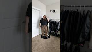 Celebrity Leopard print is technically a neutral #ootd #outfitinspo #midsizefashion #altgirls #kpop Net Worth