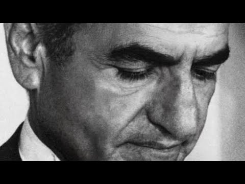 شاه بیدار سخن می گوید