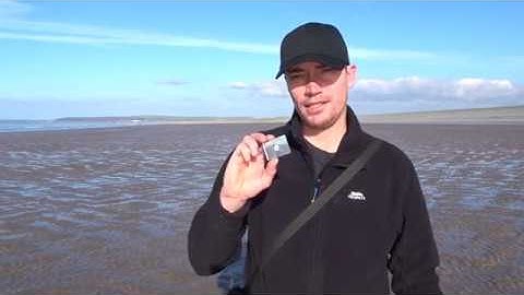 How to use a signalling mirror