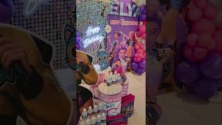 This 6-year-old said she wanted a K-pop Demon Hunters party… so we did it!