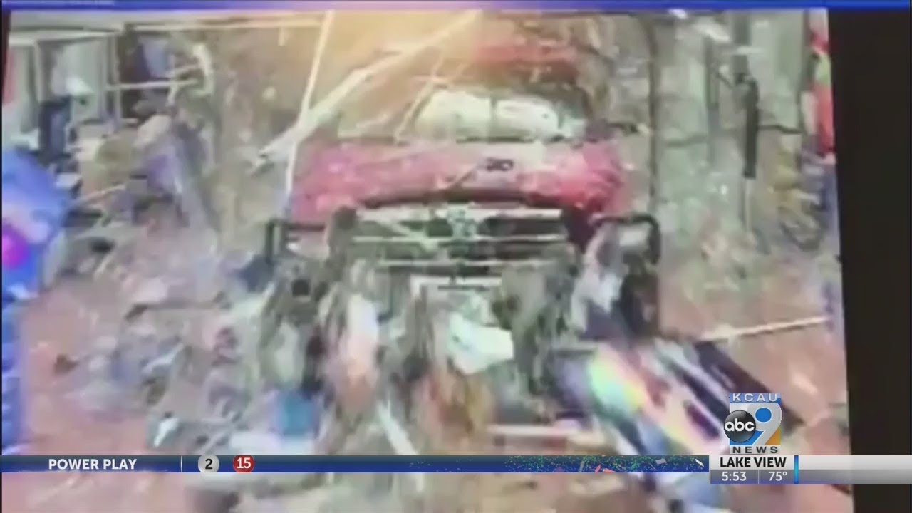 Vehicle Crashes Into Walmart - 6/29/2018 - YouTube