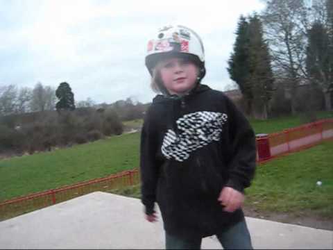 Schaeffer Mclean - 6 year old skater from Bristol