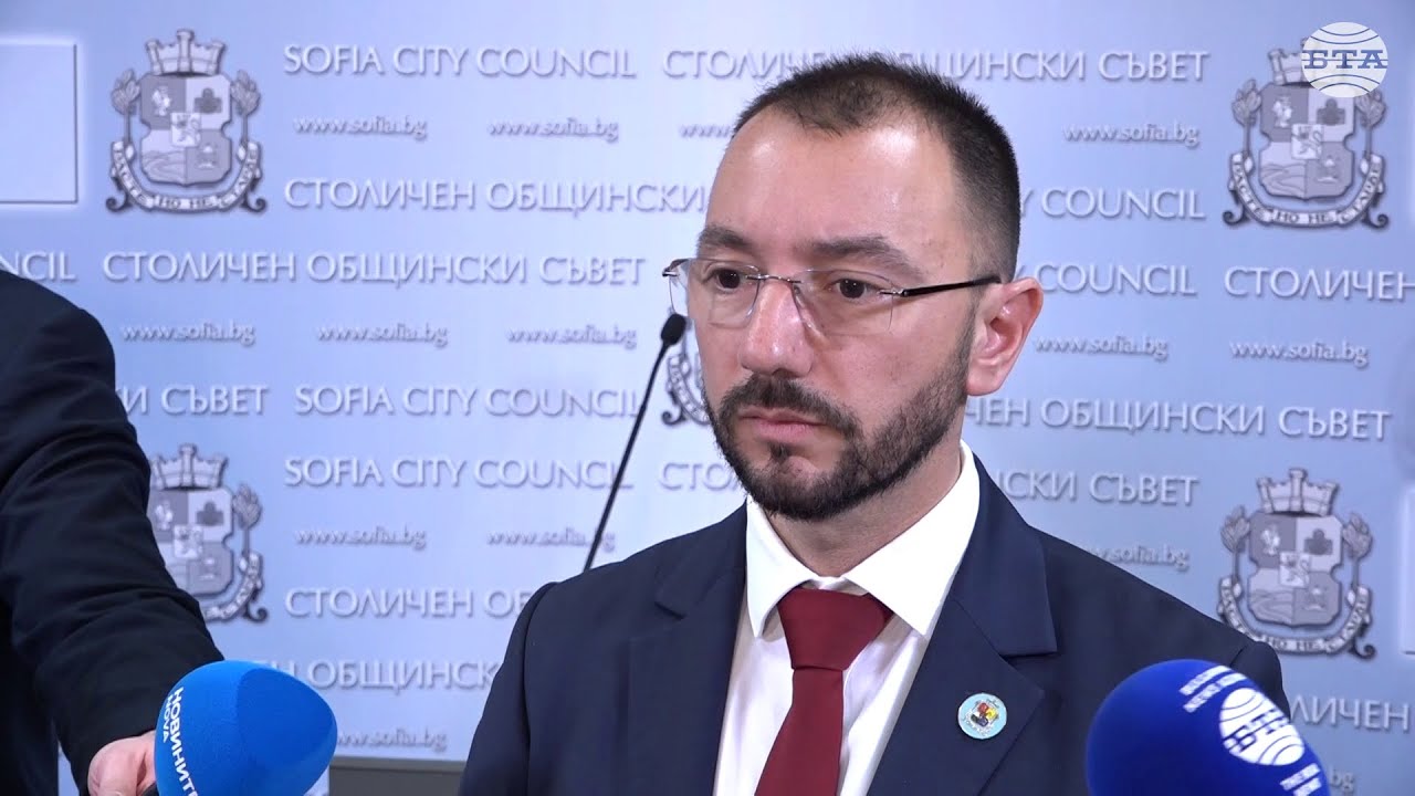 Антон Хекимян за ситуацията с боклука: Кметът на София Васил Терзиев живее в паралелна реалност