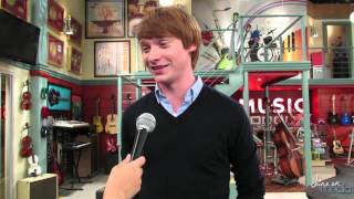 Calum Worthy Talks "Austin & Ally" Season 2 & "Jessie" Crossover