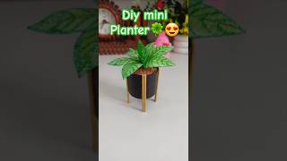 Diy mini planter🍀😍#diy# Artificial#plant#handmade# Super#clay#craft#shorts#vinita's art adventure..