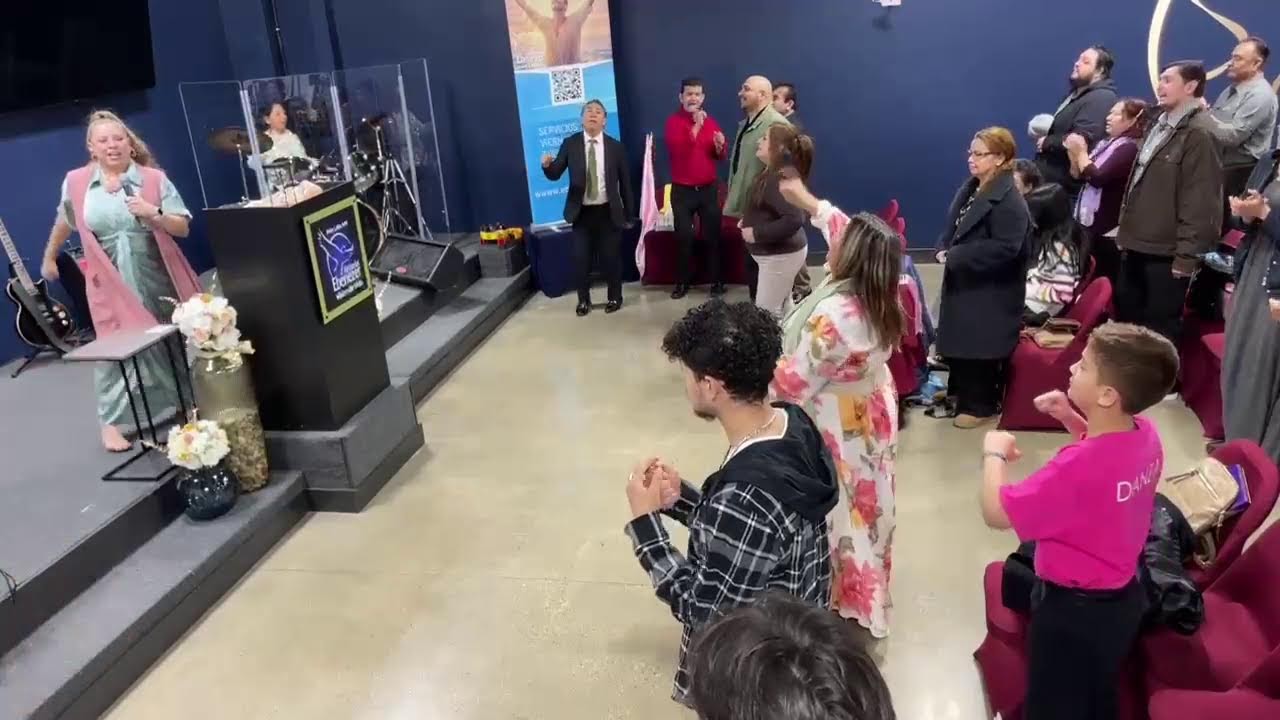 Tema: “Sigue A Cristo De Corazón Y Recibe” | Topic: “Follow Christ With All Your Heart And Receive”