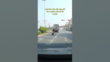 Các cụ gánh mãi mỏi rồi 🤣 #giaothong #antoangiaothong #laixeantoan #tinhhuonggiaothong #tretrau