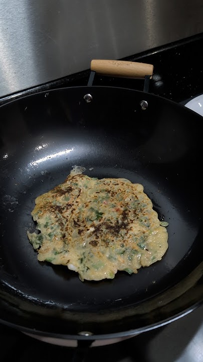 frying-my-chives-pancake-in-my-brand-new-la-gourmet-nitrigan-light-cast