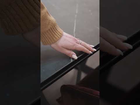 Обеденный стол BATTERFLY