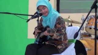 Bu Guru Cantik Live Show