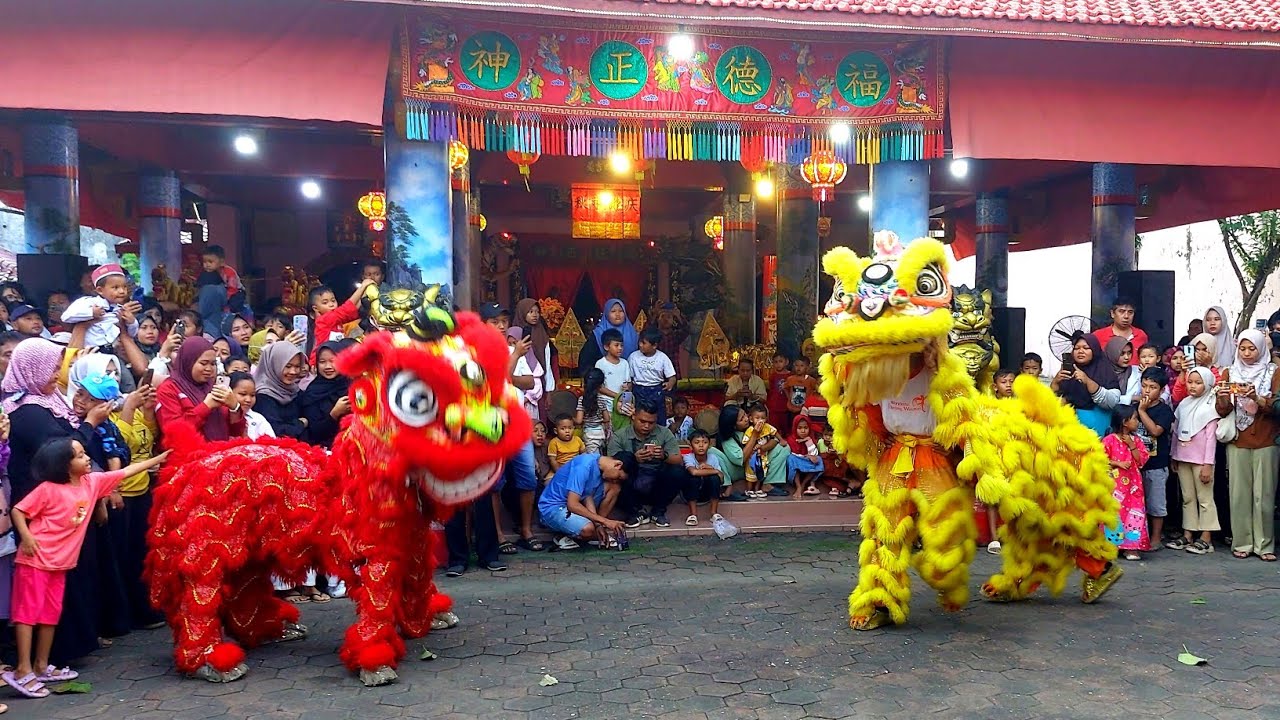 BARONGSAI PERAYAAAN IMLEK DI KLENTENG HOK TEK BIO WELAHAN