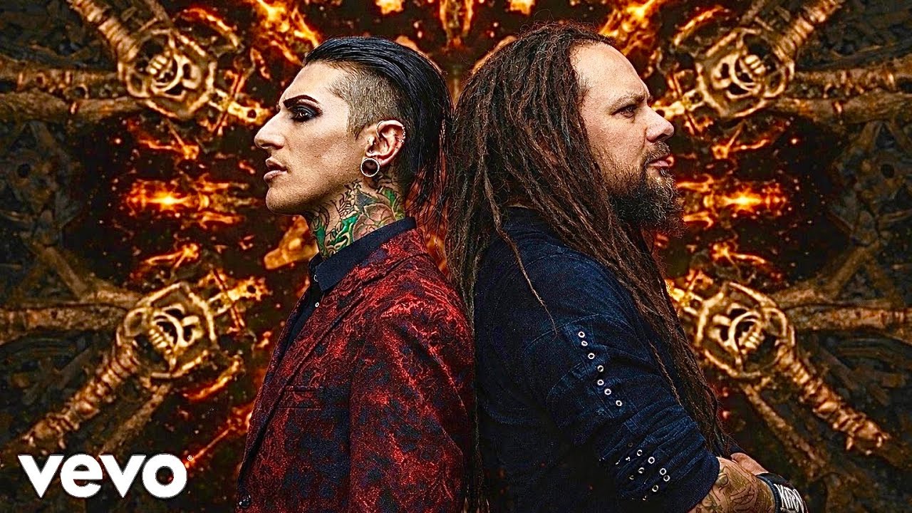 Obejrzyj Motionless in White feat Korn Style - Venom Lullaby (Official Lyrics) w YouTube Obejrzyj Motionless in White feat Korn Style - Venom Lullaby (Official Lyrics) w YouTube