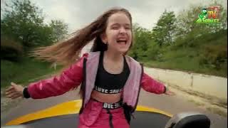 Adela Borș   TikTok Versión en Español