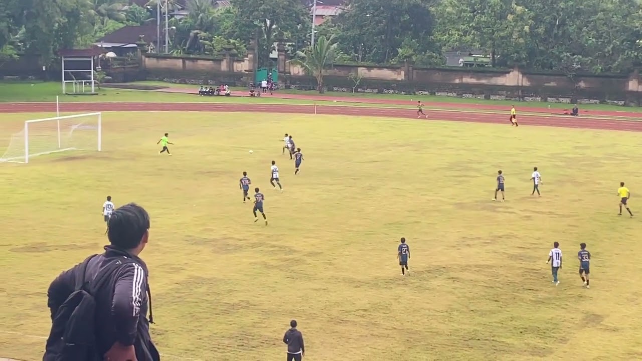 Porjar antar smp se Badung , match2 antara SMP 1 abiansemal vs SMP 1 kuta di Gor Mengwi - Badung