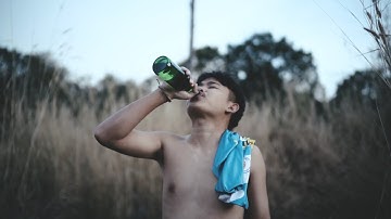 TEXTBOX - คนที่เราเคยเรียกว่าภรรยาตอนนี้เขาไปกับคนอื่นแล้ว [Official Lyrics Video]