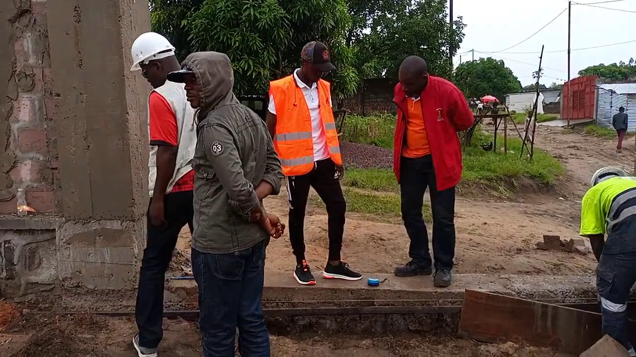 Extrait de Construction d'1 MUR de CLÔTURE, Fourniture & Pose du PORTAIL Coulissant à Mont Ngafula