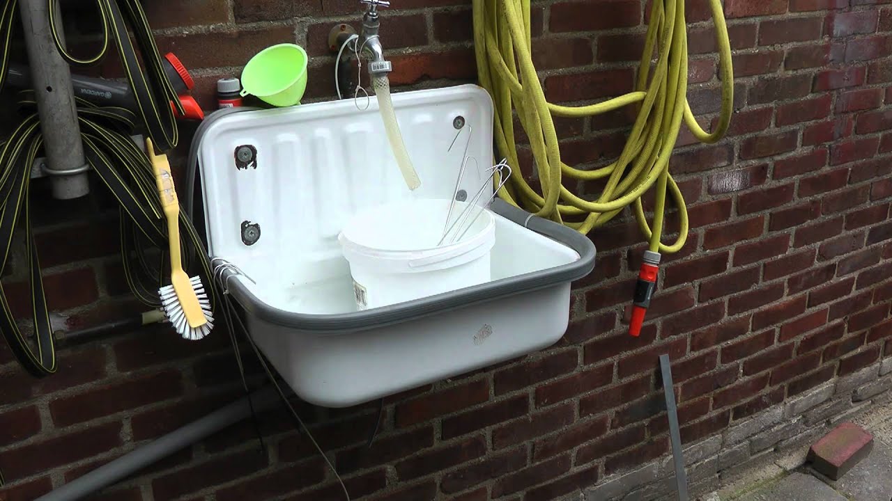 Beitsen van aluminium (1080p HD)