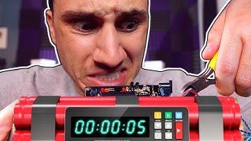 Can I Defuse A Bomb IN 5 SECONDS?!