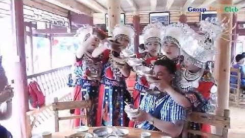 Phong cách uống rượu của người Miêu (Quý Châu)