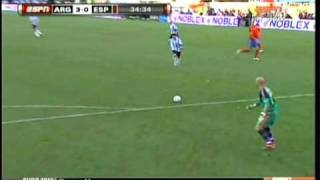 09/07/2010 Amistoso Argentina vs España  - Error de portero Pepe Reina gol de Tevez  3-0