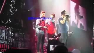 Liam Pulling Harrys Pants Down - O2 Arena Front Row