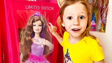 Nastya thay váy và biến thành công chúa