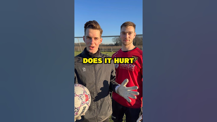 Three tips on Diving by a Pro Goalkeeper! ⚡️ #goalkeeper #goalkeepertraining #goalkeepertips