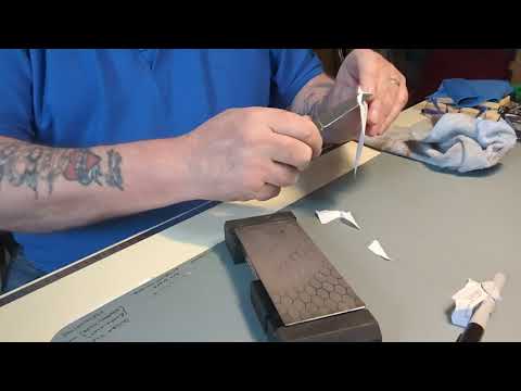 Tuesday tips on sharpening an A.Wright pocket knife.