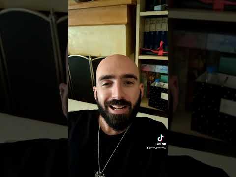 Η ΑΓΆΠΗ ΒΛΆΠΤΕΙ