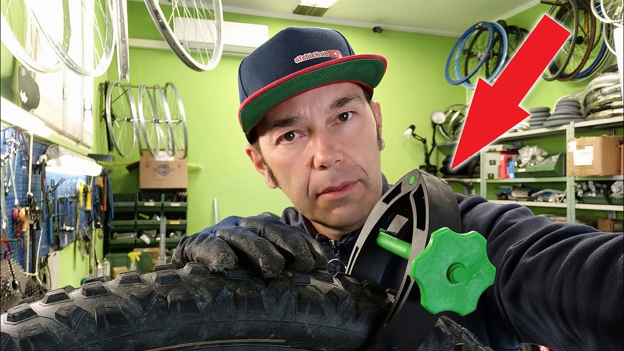 COME SMONTARE FACILMENTE UN COPERTONE MTB TUBELESS CON KRABBER - YouTube