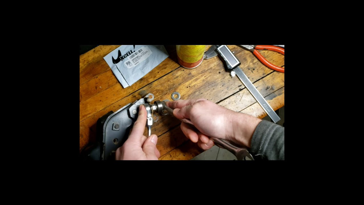 Cheap fix: Van sticky sliding door roller bracket repair