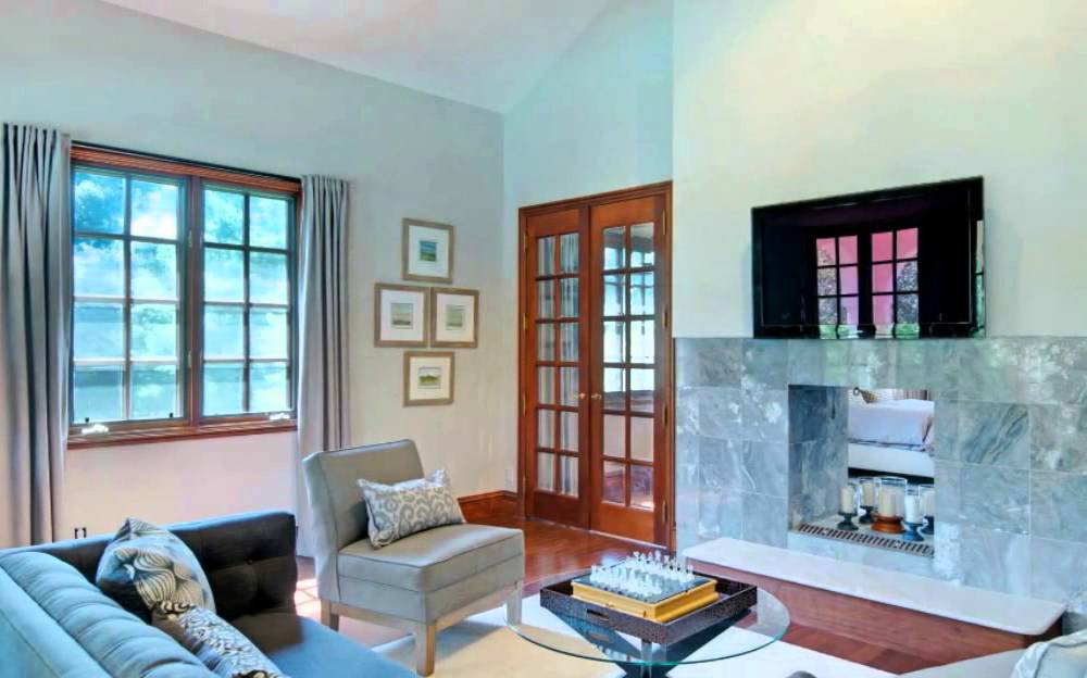 3 Covey Ct, Upper Brookville, NY 11545