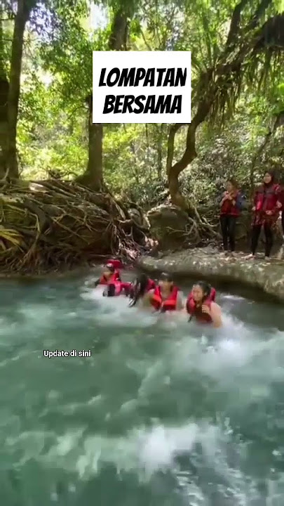 Free jump with friends at CITUMANG body rafting