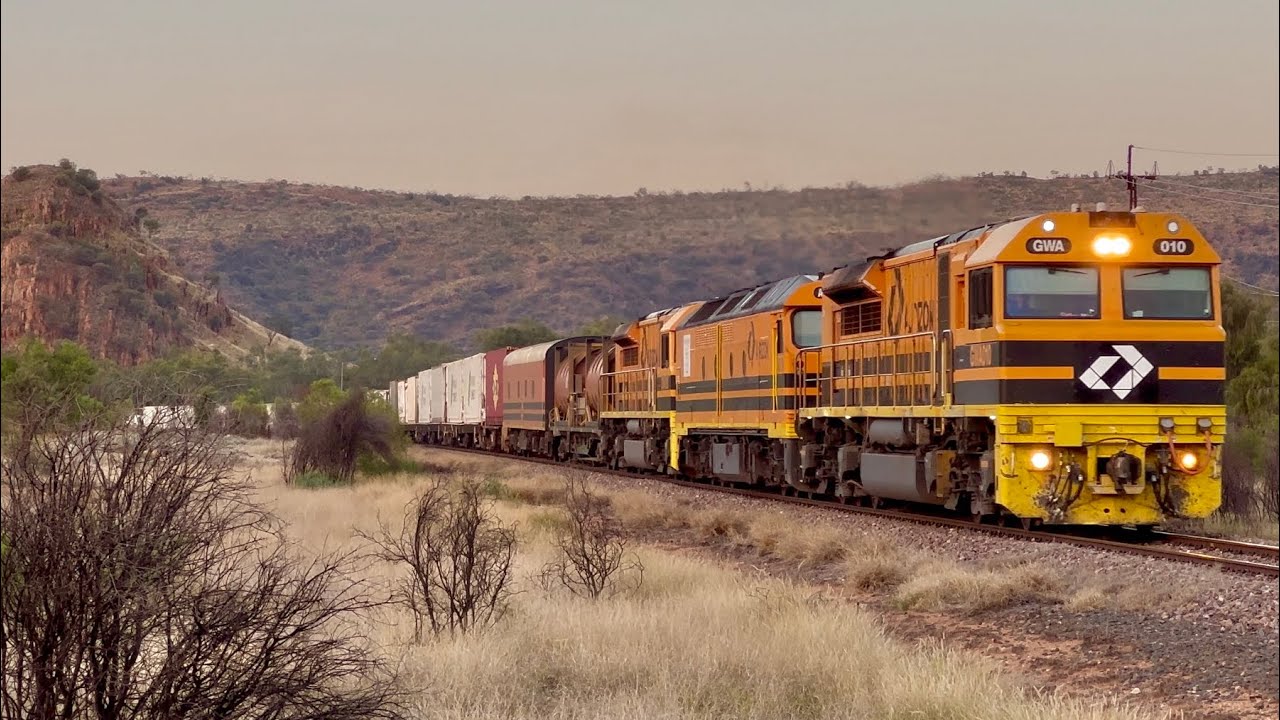 40 Minutes of Freight Trains in Outback Australia