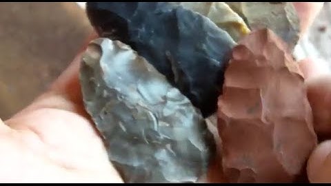 328 - Flintknapping Serrated Hunting Points Part 6/7 Colorful Continued