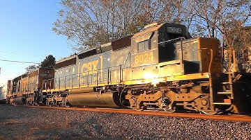 EMD SD40M-2 On CSX Mixed Freight Train