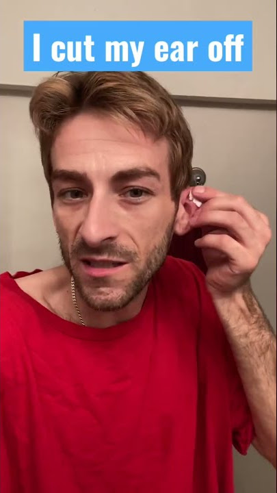 Aku memotong telingaku