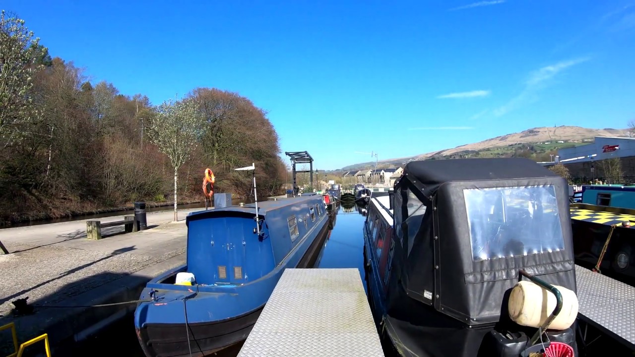 Canal - Diggle to Uppermill 4K (walk) 29 Mar 19 (9a)