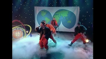 East 17 - Around The World (Top Of The Pops 1994)