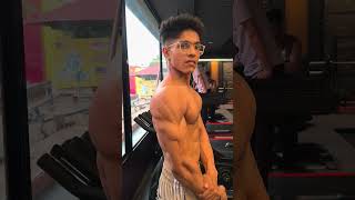 Hari Ke240 Off Season  68 Reps Lebih Baik Atau 1012  Prinsip Said Disederhanakan gym shor