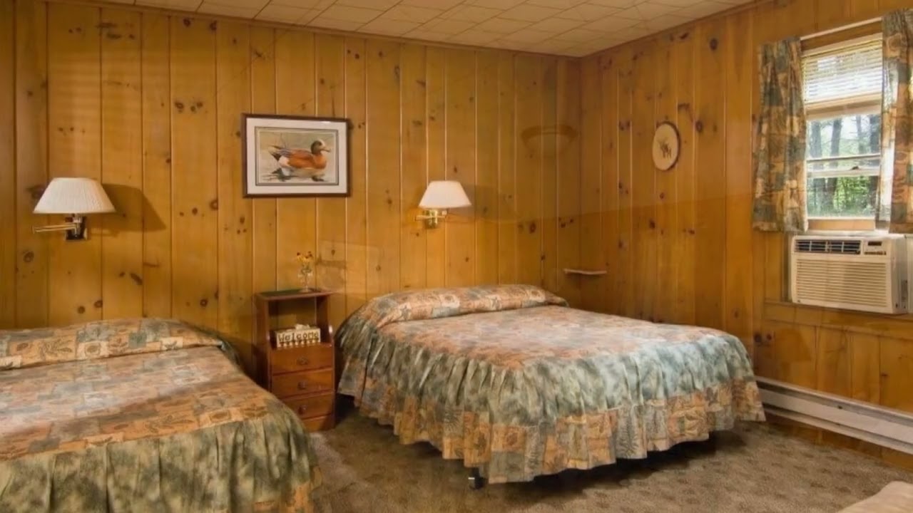 The Pine Tree Motel And Cabins