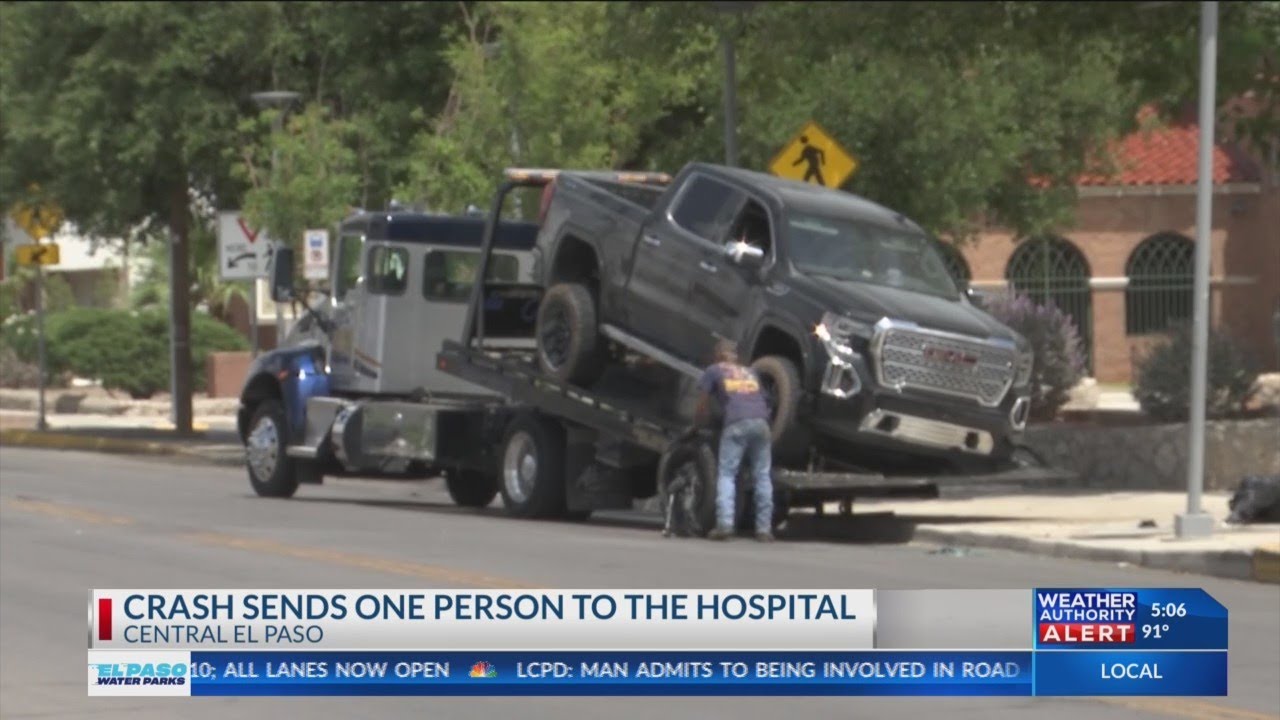 Wreck in Central El Paso sends one person to hospital - YouTube