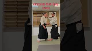 Making sense of Ushiro Ryotekubi dori