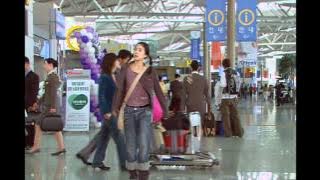 [넌 어느 별에서 왔니] Which Star Are You From 호주로 떠나는 승희를 보러가기 위해 공항에 간 복실