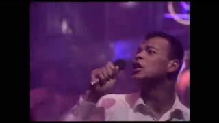 Fine Young Cannibals - Johnny Come Home (Top of The Pops 1985) chords